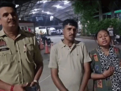 कांवड़ लेकर निकला 14 वर्षीय शिवभक्त हाईवे पर मिला बेहोश:इंस्टाग्राम का एडीजी ने लिया संज्ञान, जानी पुलिस ने अस्पताल में तलाशकर परिवार से मिलाया