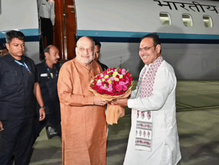 केंद्रीय गृहमंत्री अमित शाह उदयपुर पहुंचे:एयरपोर्ट पर सीएम भजनलाल शर्मा ने किया स्वागत, कल निम्बाहेड़ा में पूर्व PM वाजपेयी की प्रतिमा का करेंगे अनावरण