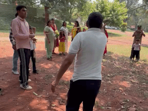 युगांडा में हरियाणवियों ने डाले पेड़ों पर झूले:कंपाला में गूंजा हरियाली तीज का उत्सव, घेवर भी बनाकर खाए, जीवंत रखी हरियाणवी संस्कृति
