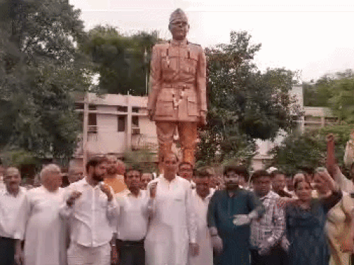 शुद्धिकरण जरूरी, कांग्रेस ने वंदे मातरम का किया अपमान:रोहतक में बोले भाजपा जिलाध्यक्ष, राष्ट्र गीत को बीच में बंद करवाना सही नहीं