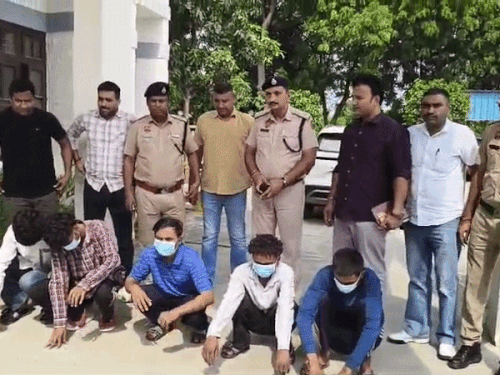 पानीपत में पुलिस ने 5 बदमाशों को किया गिरफ्तार:सुआं घोंपकर करते थे लूटपाट, बैंक मैनेजर की हत्या तक कर चुके, सुनार निकला गैंग का सरगना
