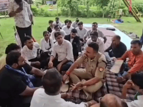 SSP के तबादले के बाद डैमेज कंट्रोल की कवायद शुरु:40 मिनट तक मनाते रहे एडीएम-एसपी सिटी, फिर भी नहीं माने रवि गौतम, मचा हड़कंप