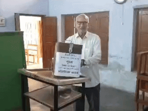 रोहतक की विश्वकर्मा शिक्षण संस्था के कॉलेजियम का चुनाव शुरू:36 कॉलेजियम के लिए बनाए 9 बूथ, बैलेट पेपर पर मतदान