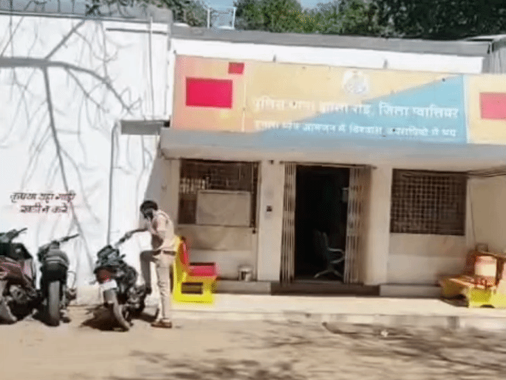 ग्वालियर में कारोबारी दोस्त ही निकला फ्रॉड:फर्जी फर्में और जीएसटी की हेराफेरी कर की 4.43 करोड़ की ठगी