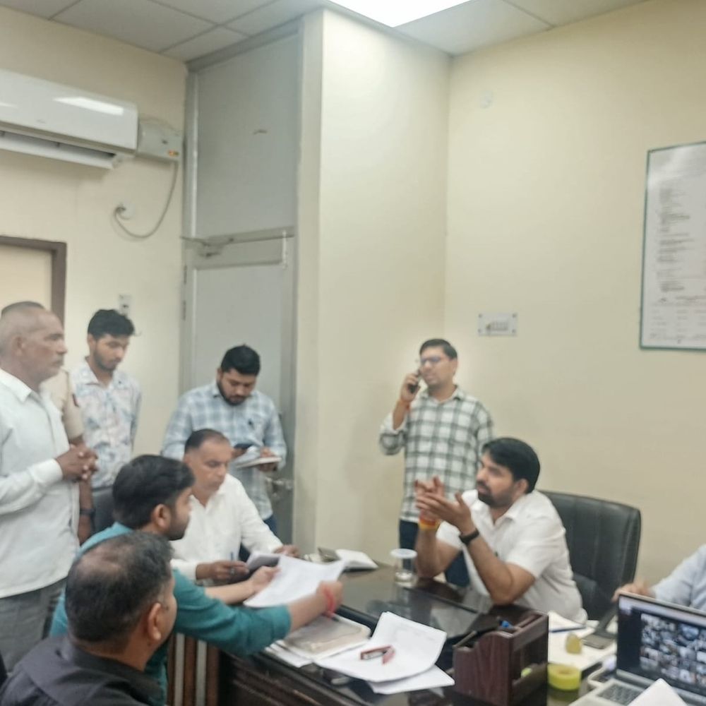 खरखौदा में विधायक ने सुनीं लोगों की समस्याएं:अवैध होटल और अतिक्रमण की शिकायतें पहुंचीं, अधिकारियों को दिए कार्रवाई के आदेश