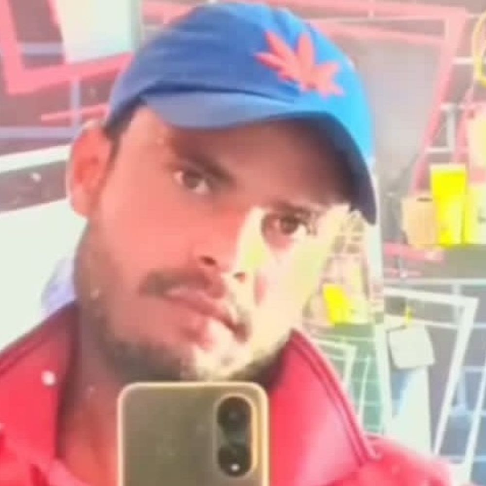 मेरठ में 2 दिन से लापता युवक का शव मिला:ट्यूबवेल के पास खड़ंजे पर पड़ा मिला, परिवार ने हत्या की आशंका जताई