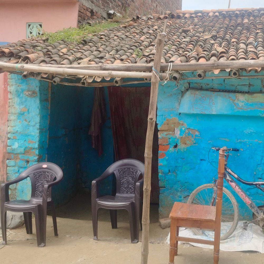 नेपाल बाढ़ में बुधन साह के परिवार के 5 सदस्य:आदापुर के लाला छपरा निवासी बुधन साह के बेटों ने बताई आपबीती, तलाश जारी