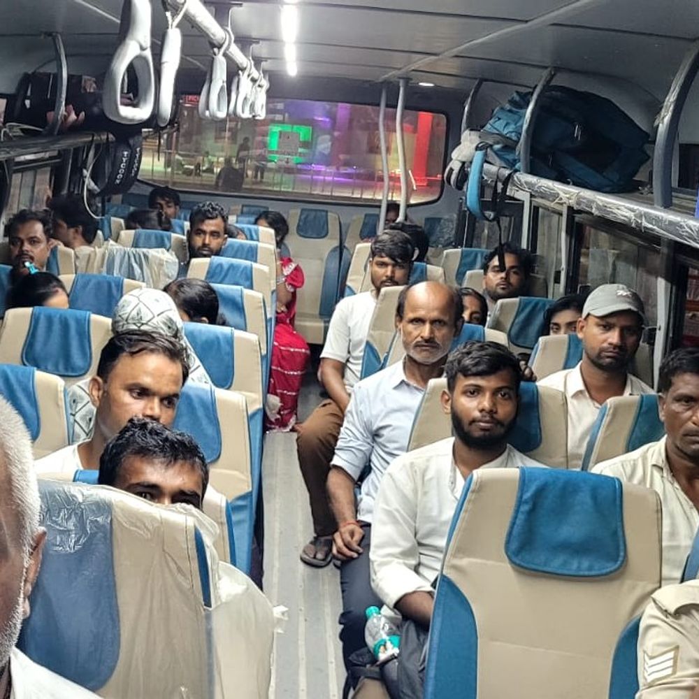 गोपालगंज में नाईट बस सर्विस से यात्रियों को राहत:SP विनय तिवारी की पहल पर शुरू हुई, लोग बोले – थैंक्स एसपी साहब