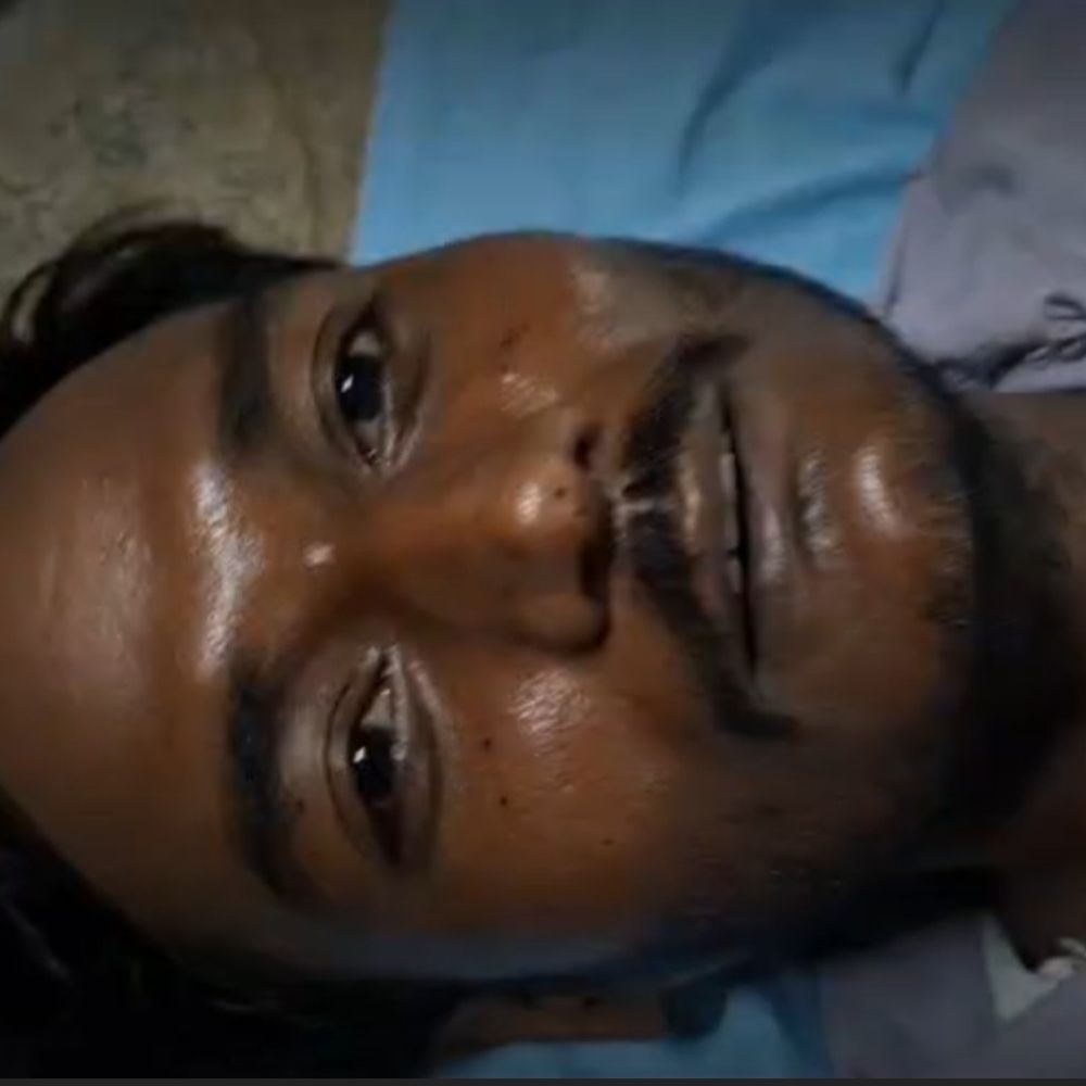 पुलिस चौकी के बाथरूम में युवक ने फिनाइल पी:दरोगा पर झूठे मुकदमे में फंसाने का आरोप, झांसी मेडिकल कॉलेज में भर्ती