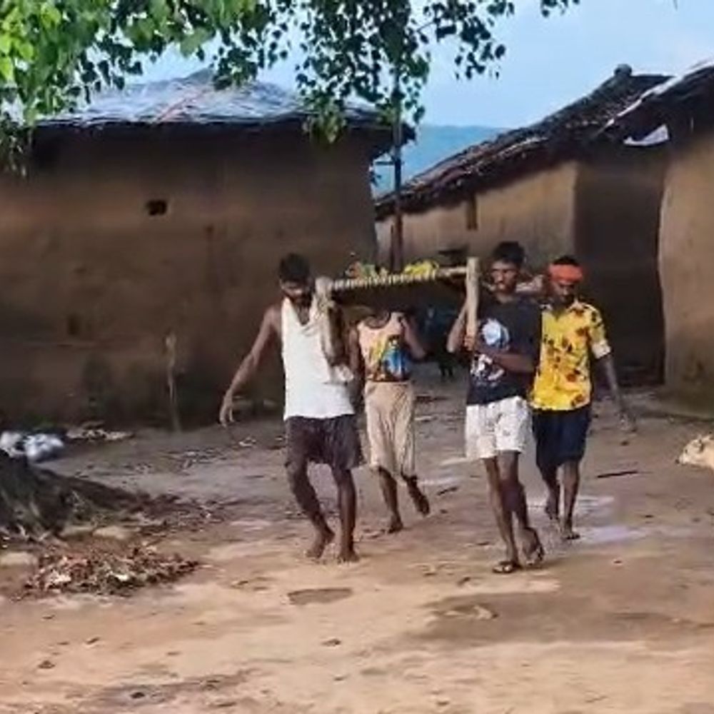 आकाशीय बिजली गिरने से 6 साल के बच्चे की मौत:कैमूर में मां और बड़ा भाई झुलसे, मां का अस्पताल में इलाज जारी