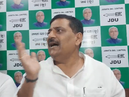 जेडीयू विधायकों-एमएलसी को ट्रेनिंग देंगे एक्सपर्ट:सदन में बात रखने की सीख मिलेगी, संजय झा बोले- लाठी में तेल लगाने का दौर नहीं