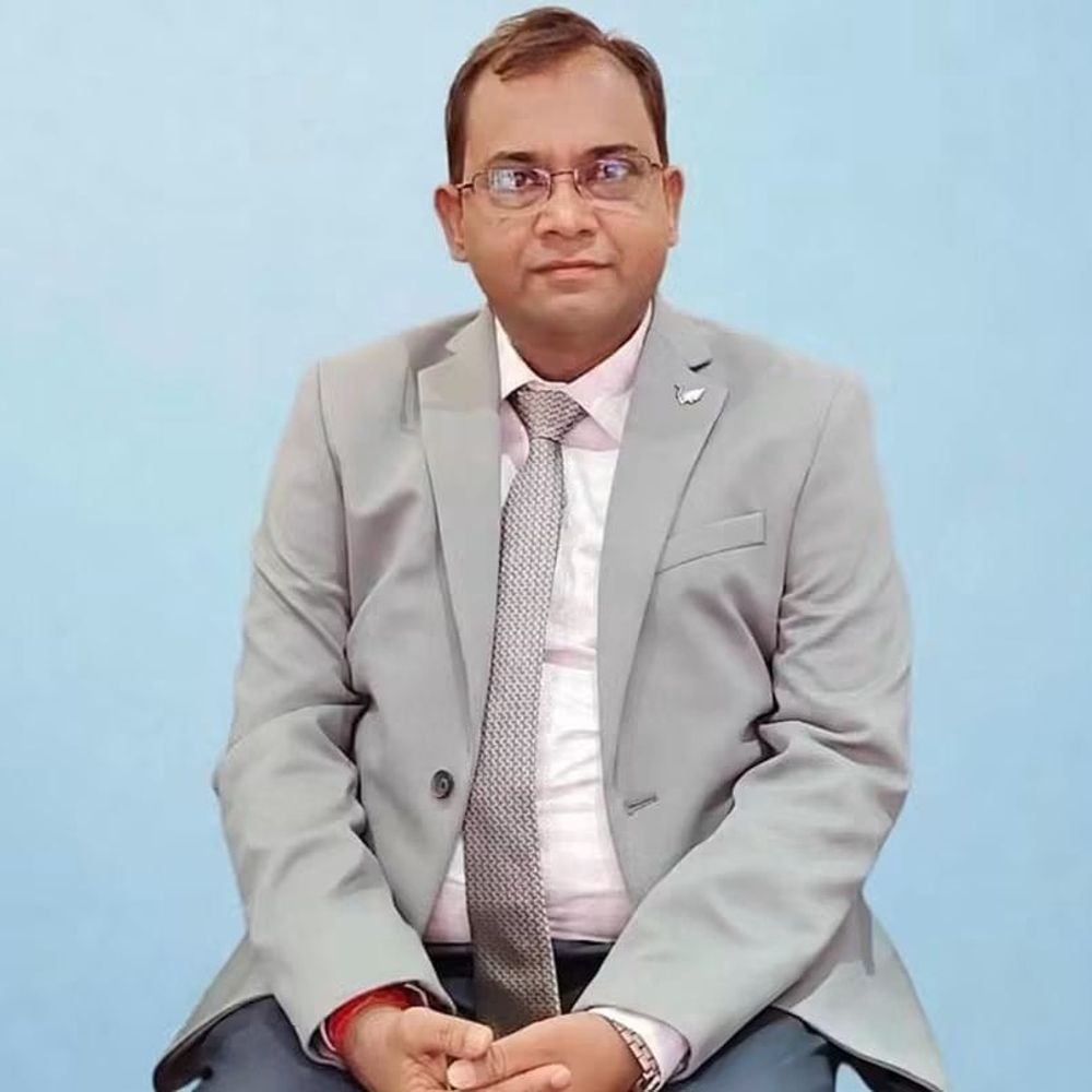 दरभंगा- बहादुरपुर BDO के आवास पर EOU की छापेमारी:सुबह से 5 ठिकानों पर एक साथ छापेमारी, दो महीने पहले मुजफ्फरपुर से हुआ था ट्रांसफर