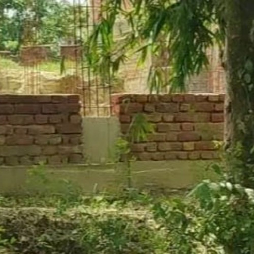 दरभंगा- सरकारी तालाब में मिट्टी भरकर भवन निर्माण का आरोप:जांच में 6.80 डिसमिल भूमि अतिक्रमित मिली, सरकारी अभिलेख में बिहार सरकार के नाम दर्ज