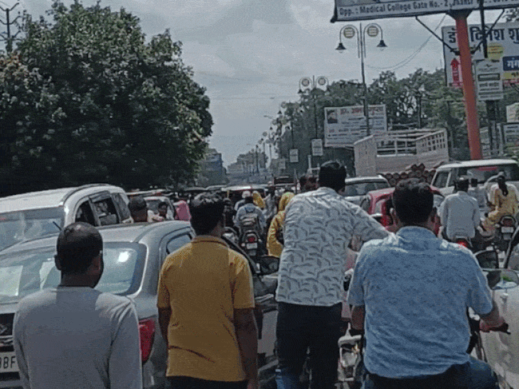 झांसी में आज तेज धूप से बढ़ेगी उमस:33 डिग्री तक जाएगा टेम्परेचर, शाम को हो सकती है हल्की बारिश