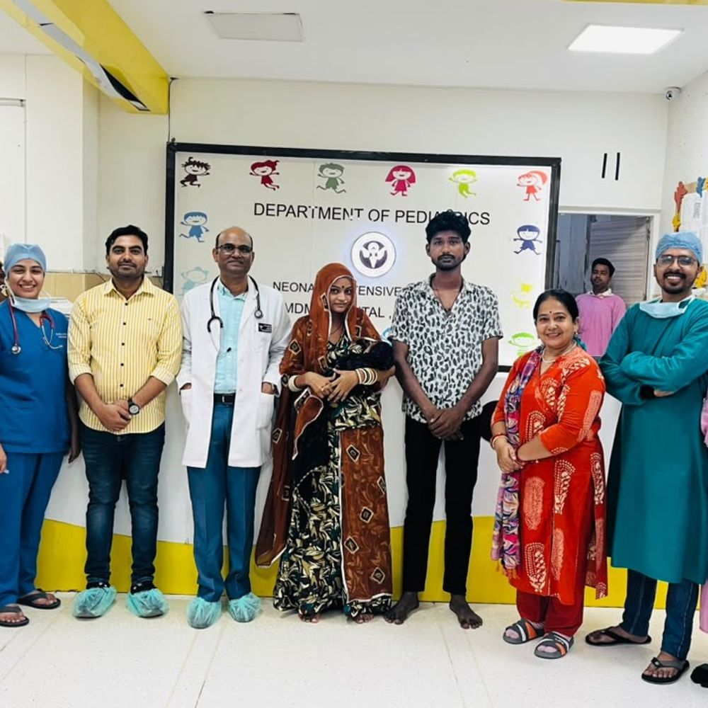 नवजात को गंभीर टिटेनस के इलाज से मिली नई जिंदगी:MDM अस्पताल की टीम ने बचाया 1.5 महीने के बच्चे का जीवन, इंफेक्शन से बिगड़ी थी तबीयत