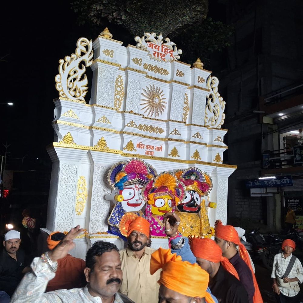 खंडवा में निकली गोगादेव महाराज की छड़ी यात्रा:वाल्मीकि समाज की 128 साल पुरानी परंपरा; वीर गोगादेव, बद्रीनाथ और केदारनाथ के दर्शन हुए