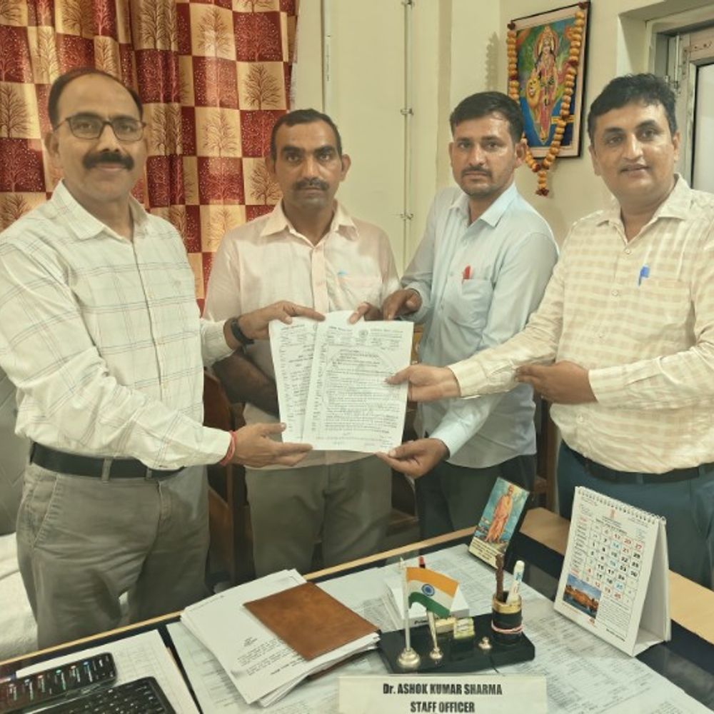 स्कूल समय में बदलाव स्थगित करने की मांग:बोले-15 अक्टूबर तक पुराना समय रखा जाए, थर्ड ग्रेड शिक्षकों के तबादले हो