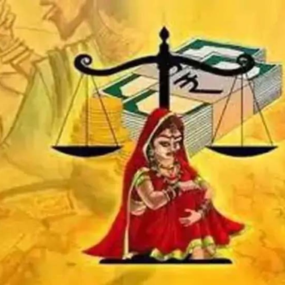 रायगढ़ में दहेज के लिए पत्नी को प्रताड़ित किया:51 हजार कैश-बाइक और जेवरात की डिमांड, मारपीट कर घर से भी निकाला; FIR दर्ज