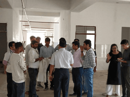 सवाई माधोपुर मेडिकल कॉलेज हॉस्पिटल की बिल्डिंग में मिली खामियां:डॉक्टर्स की टीम ने निरीक्षण किया, प्रोजेक्ट मैनेजर को दिए कमियां दूर करने के निर्देश