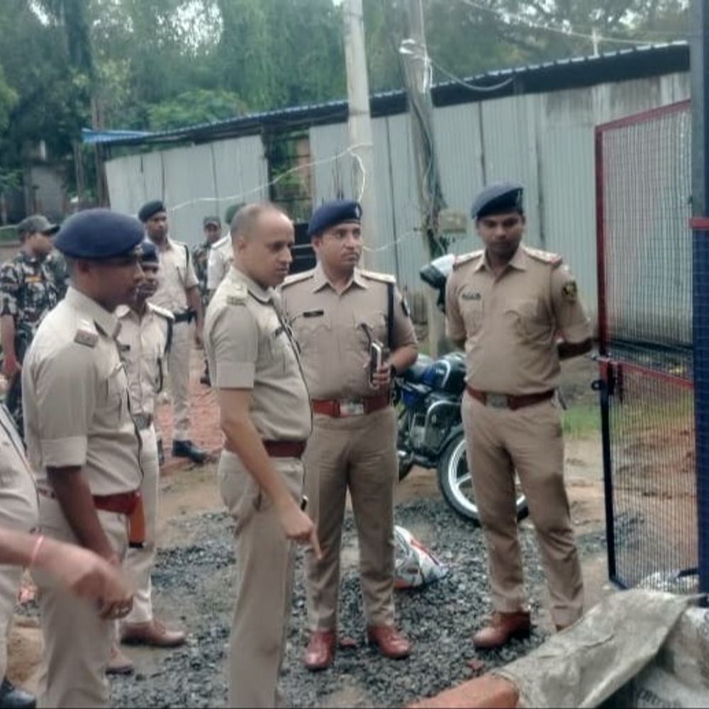 गयाजी में एक दिन में 14 पुलिसकर्मी सस्पेंड:छुट्‌टी से तय समय पर ड्यूटी पर नहीं लौटे, दबंगई दिखाने वाले थानाध्यक्ष भी निलंबित