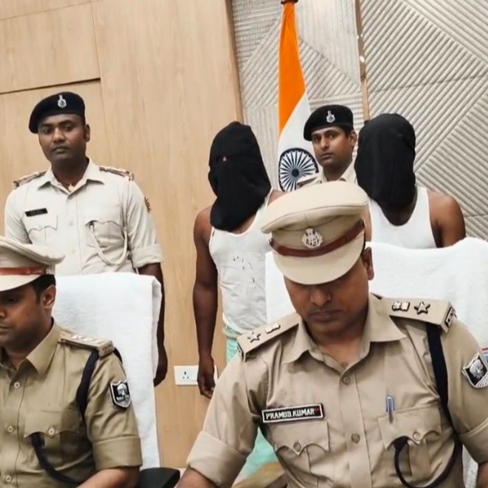 भागलपुर में ब्राउन शुगर जैसा नशीला पदार्थ बेचते 3 गिरफ्तार:29.85 ग्राम बरामद; 52,650 रुपए मिले, ट्रेन से बाहर से नशा लाकर करते थे सप्लाई