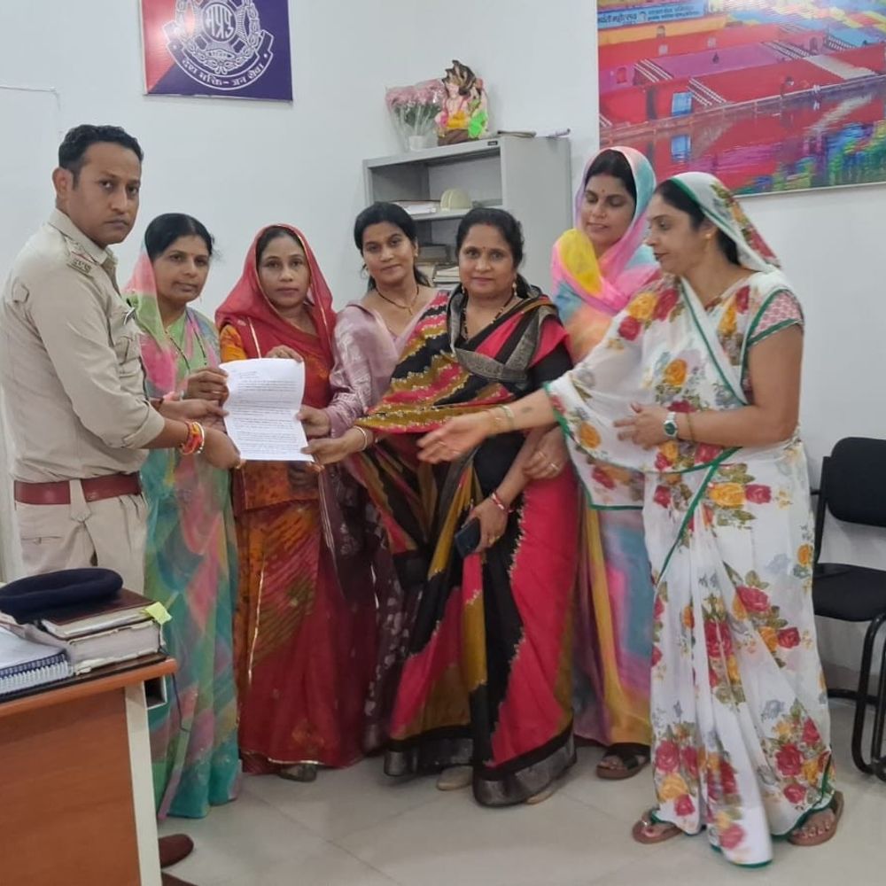 एक्टर स्वरा भास्कर पर FIR करने की मांग:नर्मदापुरम में महिलाएं टीआई से मिलीं; जौहर पर विवादित बयान का विराेध