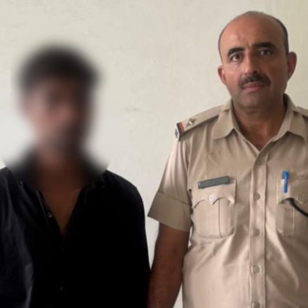 घर से मोबाइल और नगदी चोरी, आरोपी दिल्ली से गिरफ्तार:झज्जर पुलिस ने आरोपी को अदालत में पेश कर लिया एक दिन के पुलिस रिमांड पर