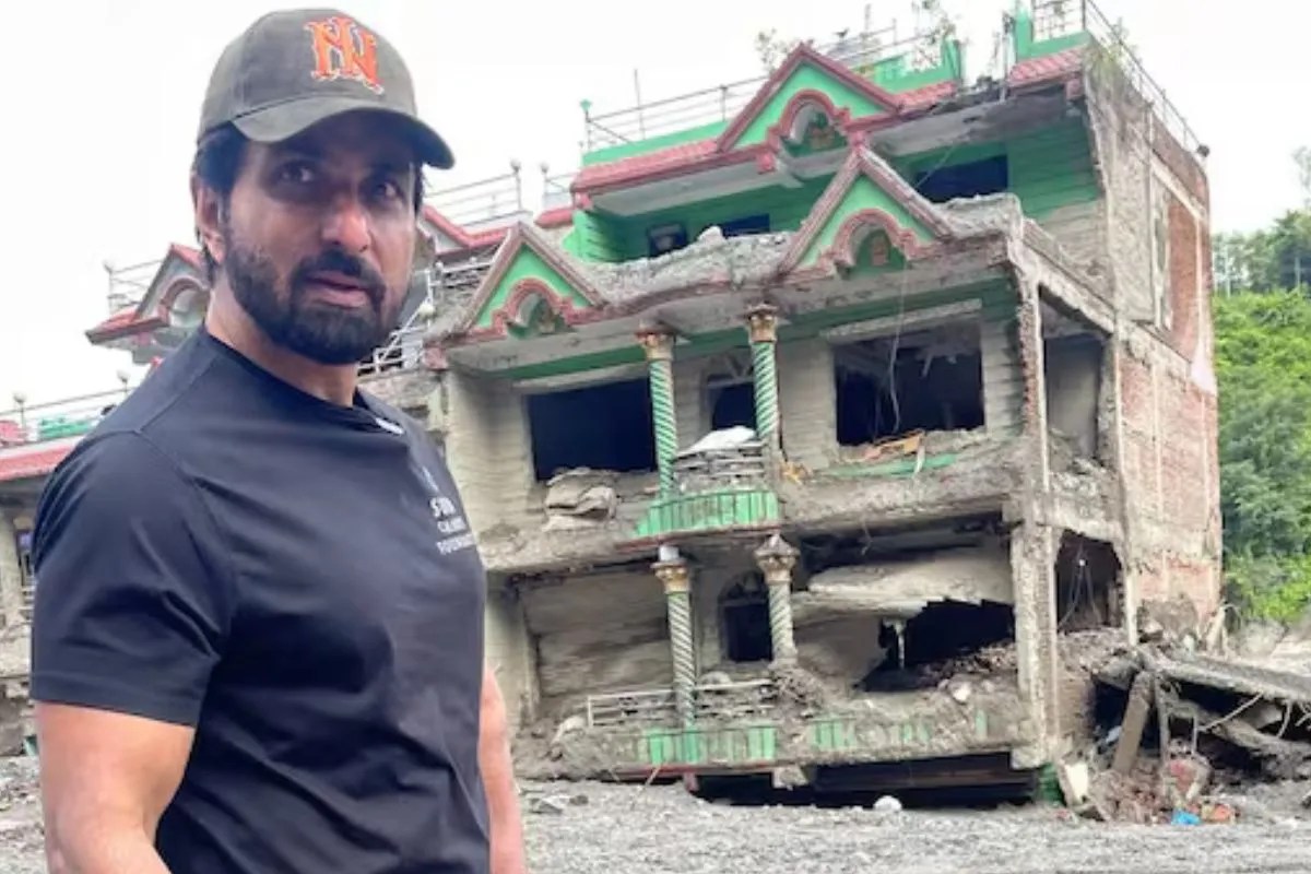 ‘मदद या मार्केटिंग?’ नेपाल त्रासदी में सोनू सूद के काम पर उठाए थे पत्रकार ने सवाल, अब अभिनेता ने दिया जवाब