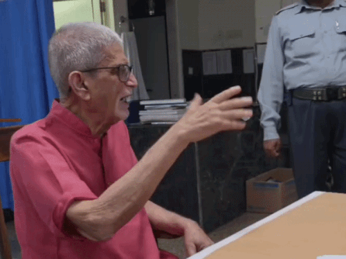 पद्मश्री प्रो. टीके लाहिड़ी मामले को CM ने लिया संज्ञान:3 सदस्यों की टीम करेगी जांच,BHU के छात्र बोले- मामले कि निष्पक्ष जांच हो