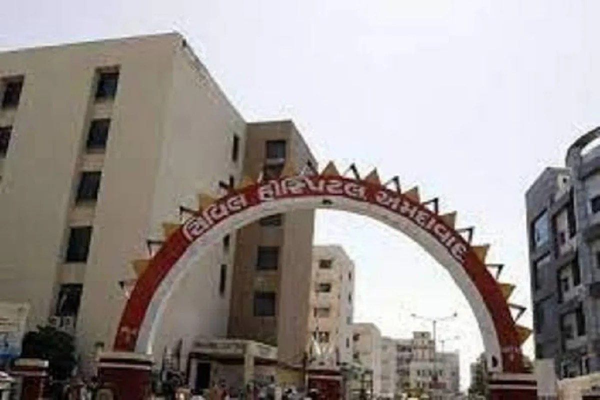 Ahmedabad news: सिविल अस्पताल में 100 दिन में 8 बच्चों की ब्लैडर एक्स्ट्रोफी की जटिल सर्जरी