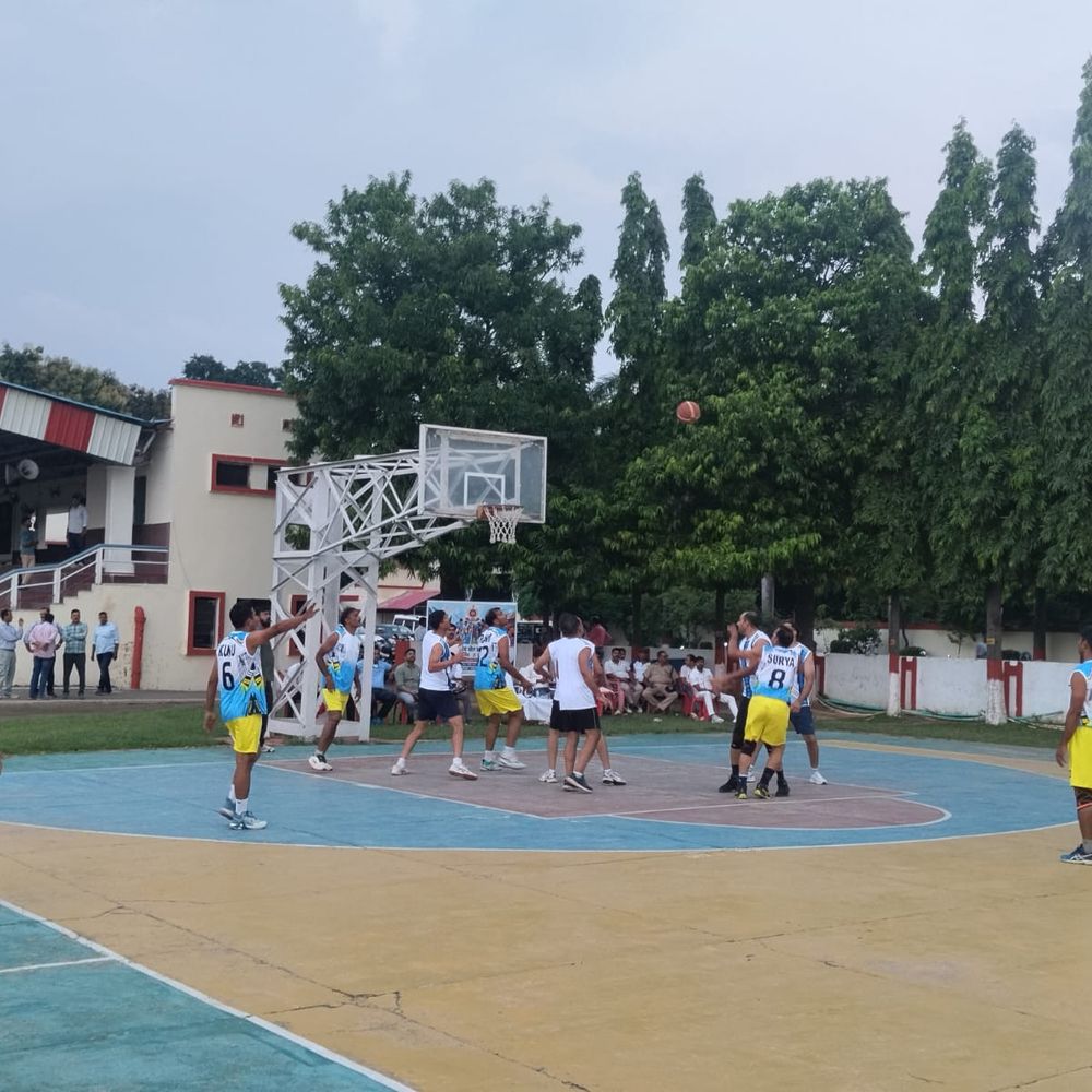 लखनऊ में रेलवे अंतर मंडलीय खेलकूद प्रतियोगिता-2026:रेलवे स्टेडियम में खेलों का रोमांच, लखनऊ-वाराणसी समेत चार मंडलों की टीमों ने दिखाया दम