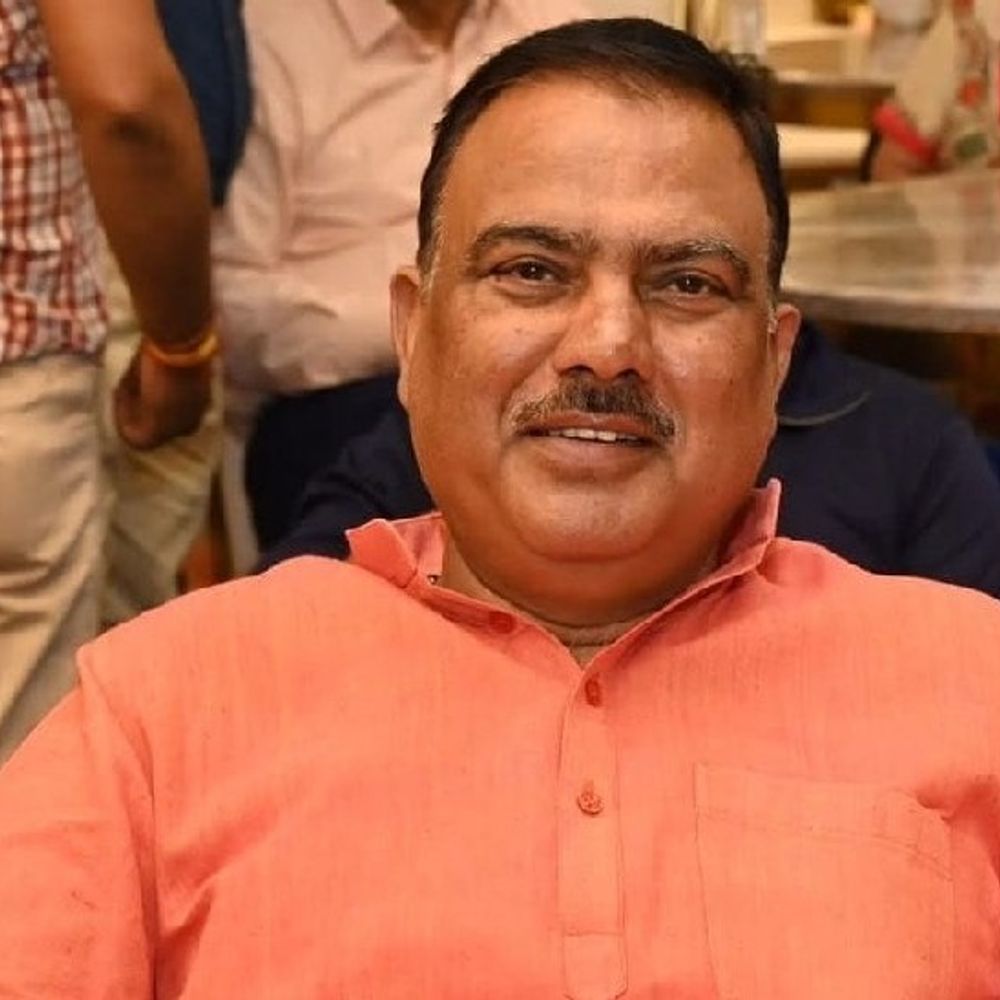 लखनऊ कोर्ट की कस्टडी से आरोपी जयकेश त्रिपाठी फरार:वारंट अर्जी खारिज होते ही कोर्ट से फरार हुआ आरोपी, भाजपा एमएलसी का पार्टनर