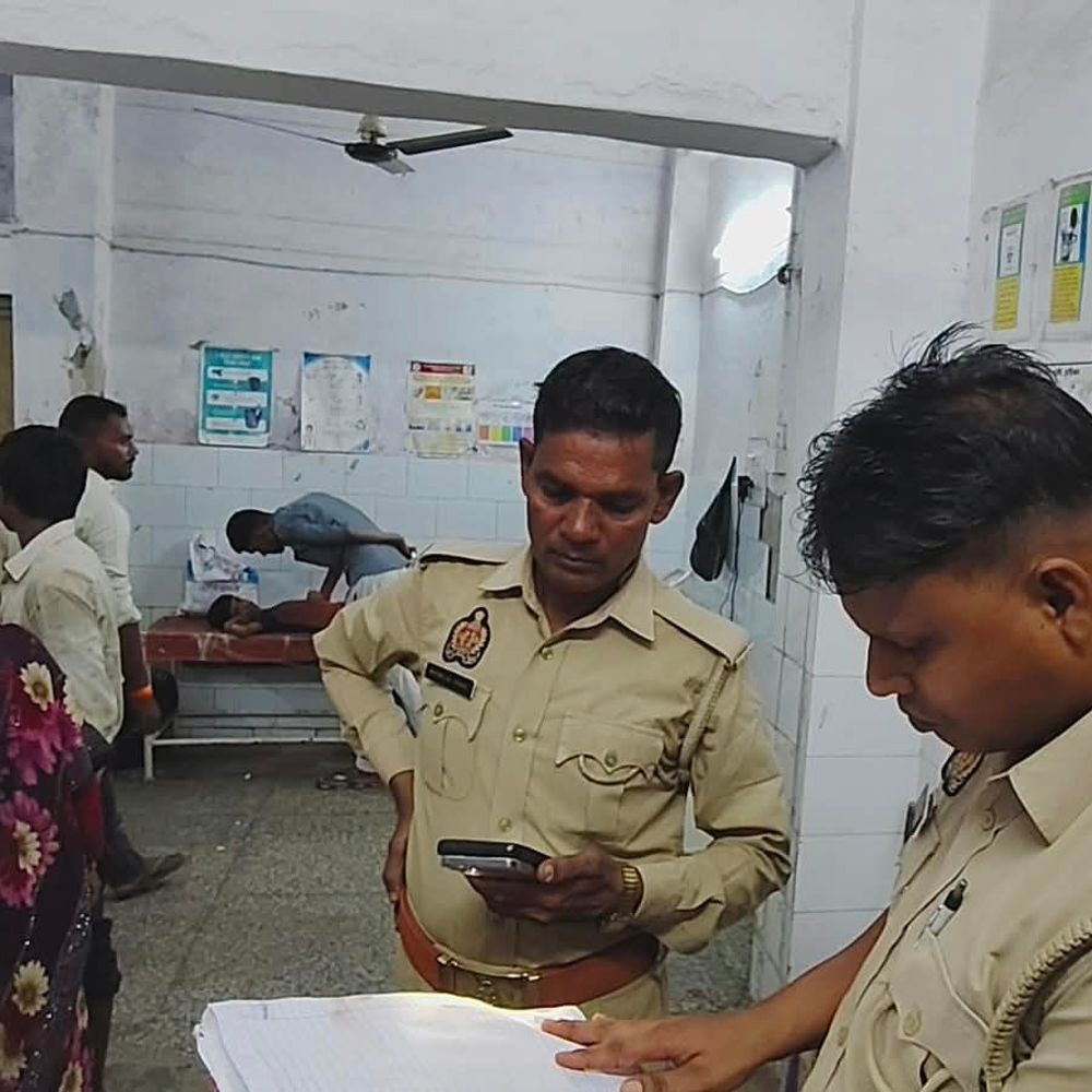 पीलीभीत में ईको ड्राइवर को सरेराह मारी गोली:2 बाइकों से आए 4 बदमाशों ने घेरा; पुलिस ने घायल को भर्ती कराया