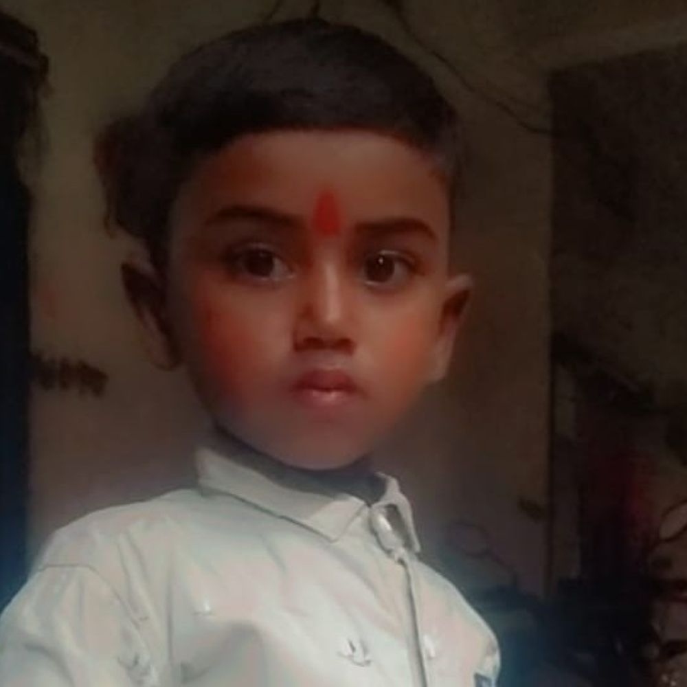 बाढ़ के पानी में बहने से बच्चे की मौत:दरवाजे पर खेल रहा था, पानी की धार में 200 मीटर दूर गया
