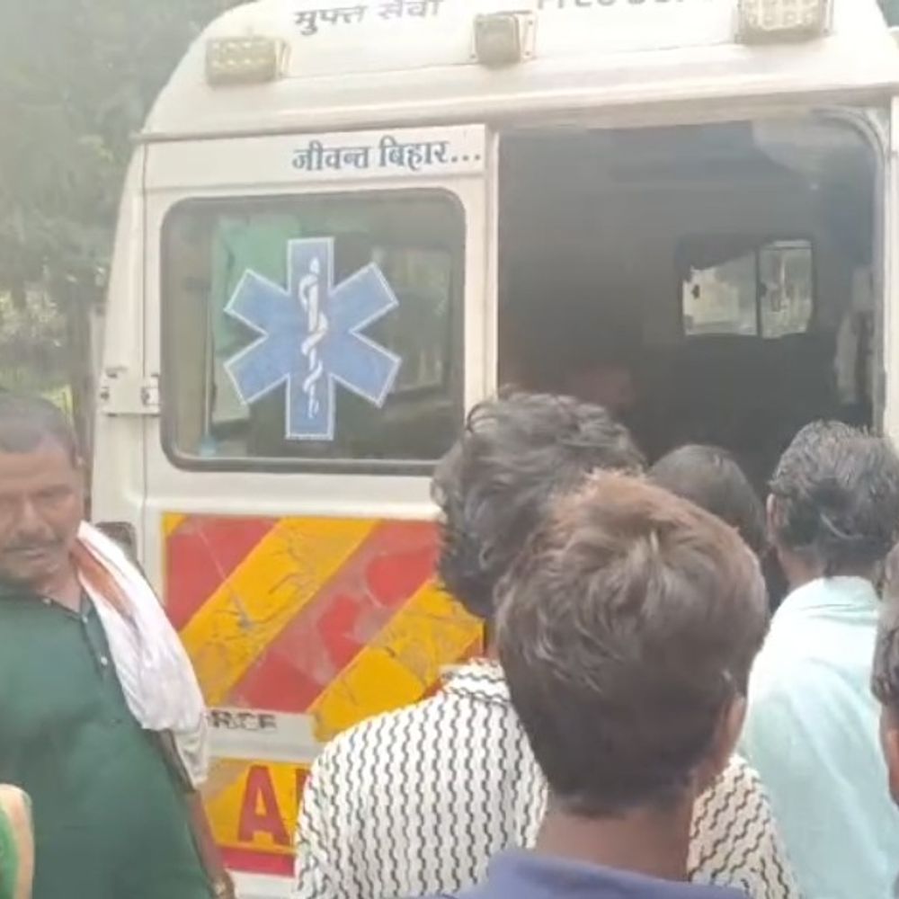 बेतिया में रोड एक्सीडेंट में बच्चे की मौत:बाइक सीखते समय बेकाबू होकर पुल से टकराई