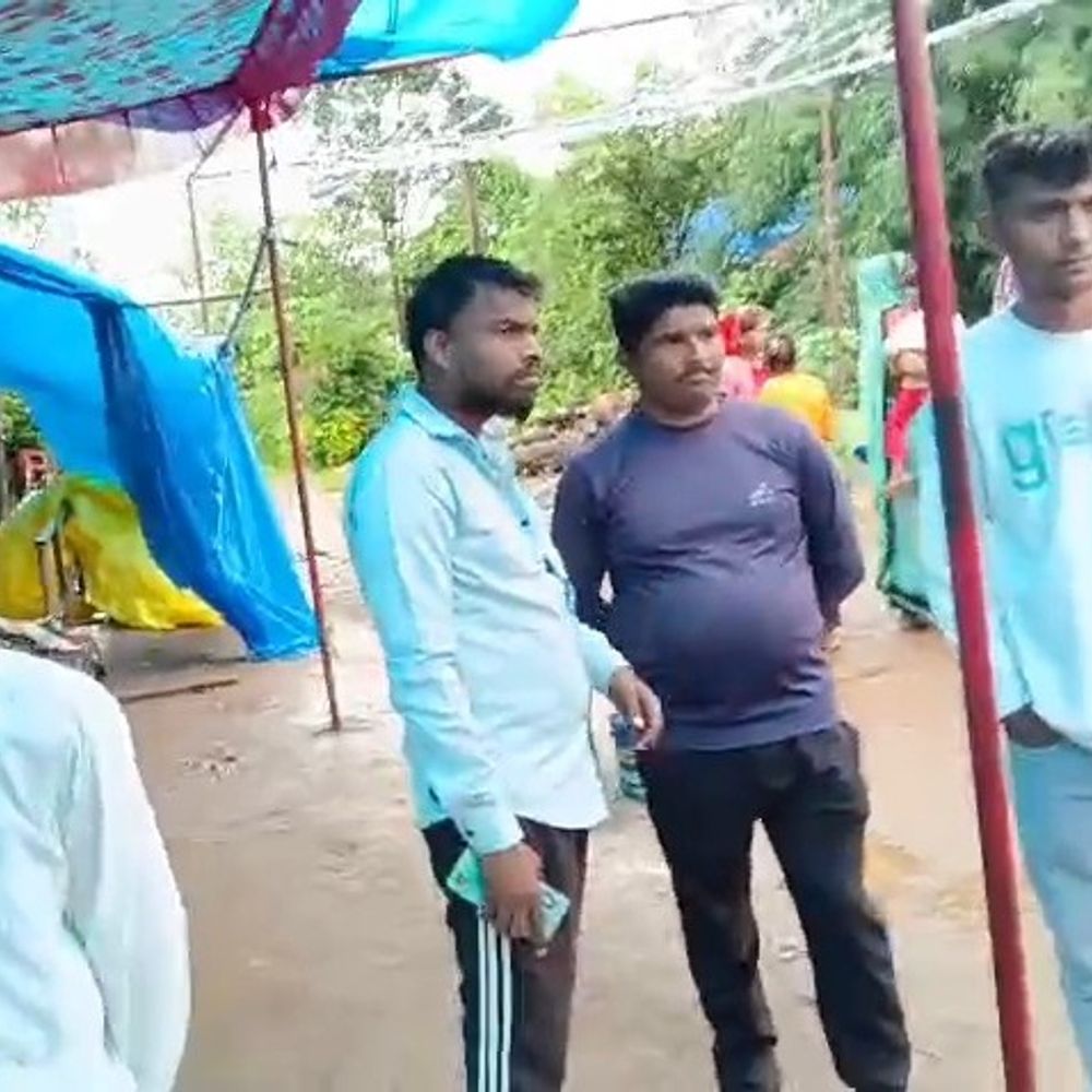 गणेश मंच पर बिजली का तार टूटा, 4 की मौत:पंडाल में सो रहे थे 8 युवक, 3 घायल; एक गंभीर, जिला अस्पताल रेफर