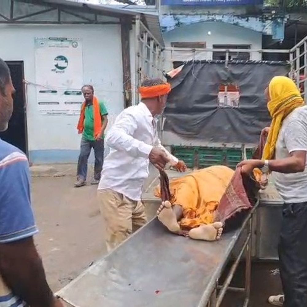 जमुई में नदी में डूबे युवक का शव मिला:दोस्तों के साथ नहाने गया था, मां ने मर्डर का आरोप लगाया