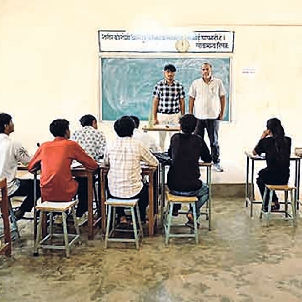 एसबीके कॉलेज में फिल्म के जरिए समझाई निर्वाचन प्रक्रिया