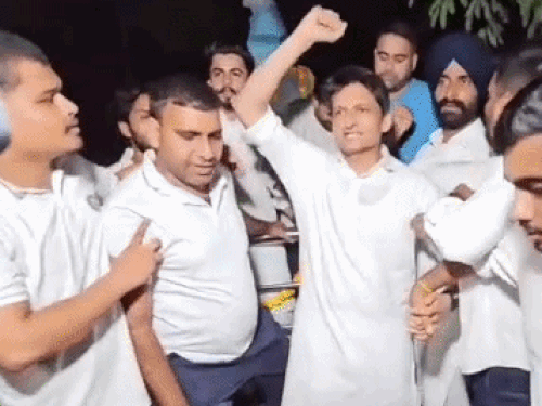 भगत सिंह जयंती पर करनाल में निकाला मशाल मार्च:दीपेंद्र हुड्डा ने लिया संघर्ष का संकल्प,एनएसयूआई के कार्यक्रम में पहुंचे सांसद, करनाल में जलभराव पर सरकार को घेरा