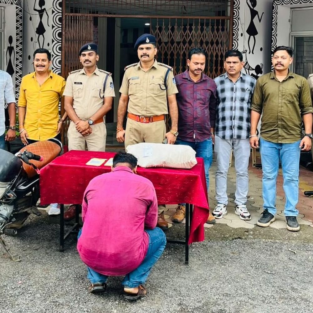 नरसिंहपुर में 2 किलो गांजे के साथ युवक गिरफ्तार:आरोपी खेती करता, गाडरवारा के सहावन का रहने वाला
