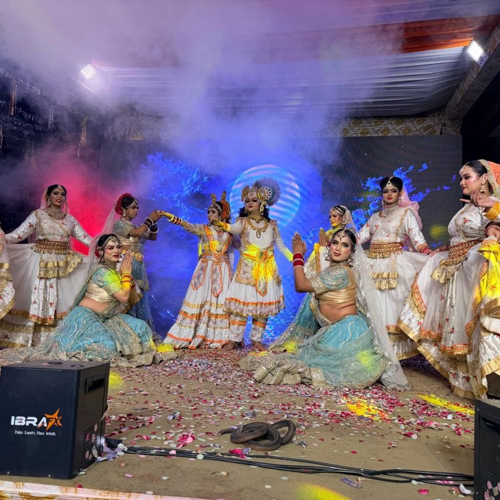 मुरादाबाद में गणेश महोत्सव में गूंजे राधा-कृष्ण के गीत:लट्ठमार और फूलों की होली देखने पहुंचे श्रद्धालु, भगवान गणेश की महाआरती हुई