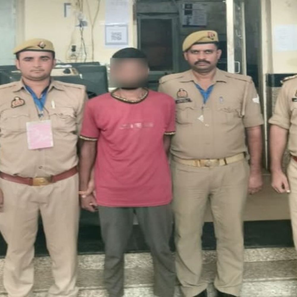 चलती ट्रेन से धक्का देकर हत्या करने का मामला:रेलवे पुलिस ने अलीगढ़ के आरोपी को किया गिरफ्तार, मथुरा कासगंज रेल ट्रैक पर हुई थी वारदात