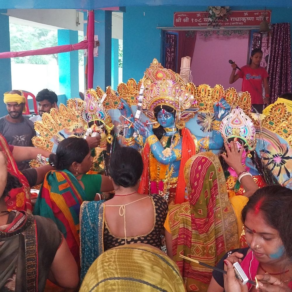 अररिया में निकली श्रीकृष्ण प्रतिमा विसर्जन यात्रा, लगे जयकारे:भक्ति गीतों पर झूमे श्रद्धालु, त्रिसुलिया घाट पर श्रद्धा से दी विदाई