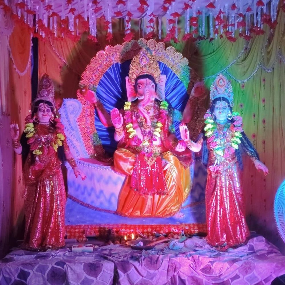 बेगूसराय में गणेश चतुर्थी पर प्रतिमा स्थापित:श्रद्धालुओं ने सुख-समृद्धि की कामना की, 4 दिन चलेगा आयोजन; ग्रामीणों में उत्साह