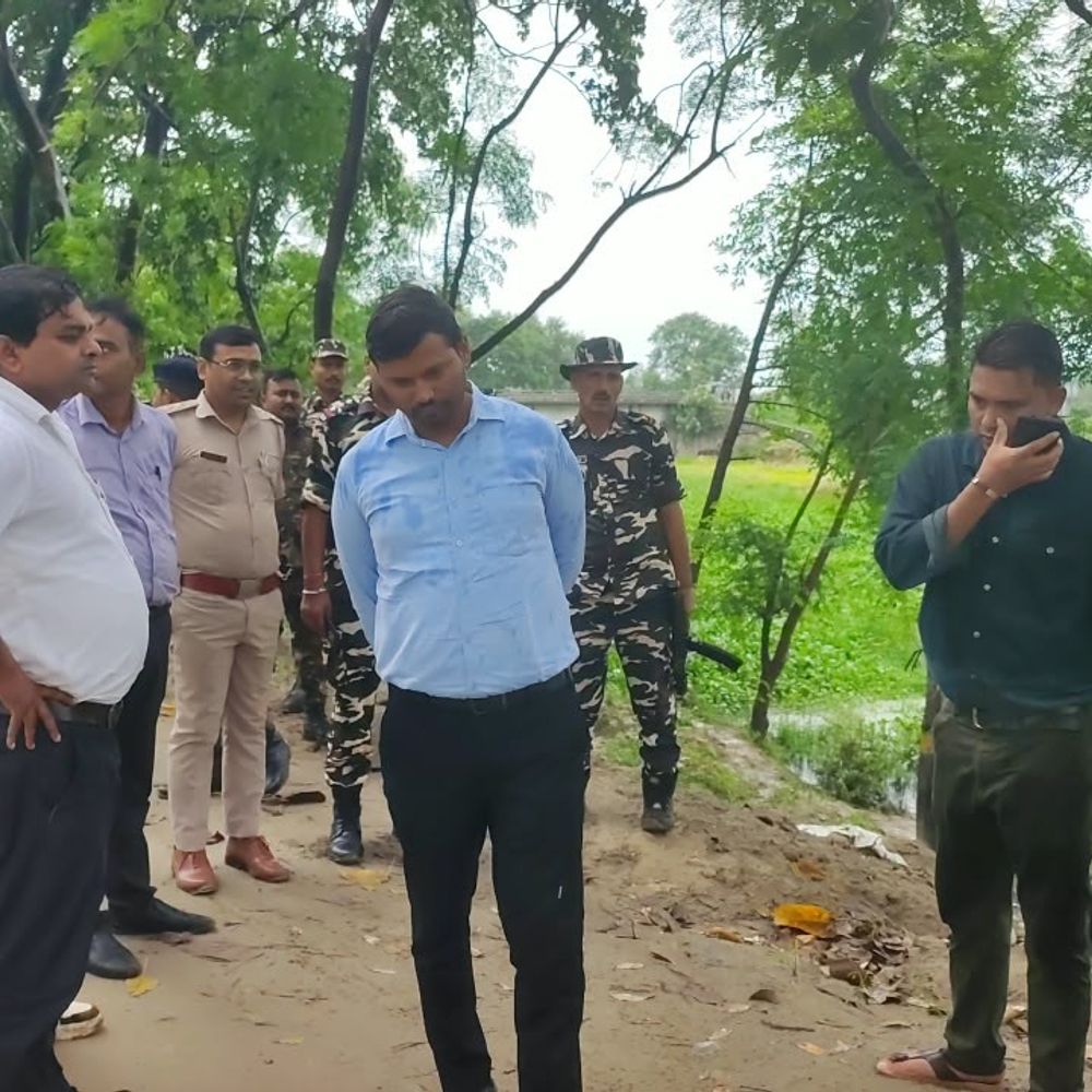 नकली-नशीली दवाओं की जांच, सफाई में कमी:बैरगनिया में SDM के औचक निरीक्षण में मिली गड़बड़ी; वेंडिंग जोन को तैयार होगा DPR
