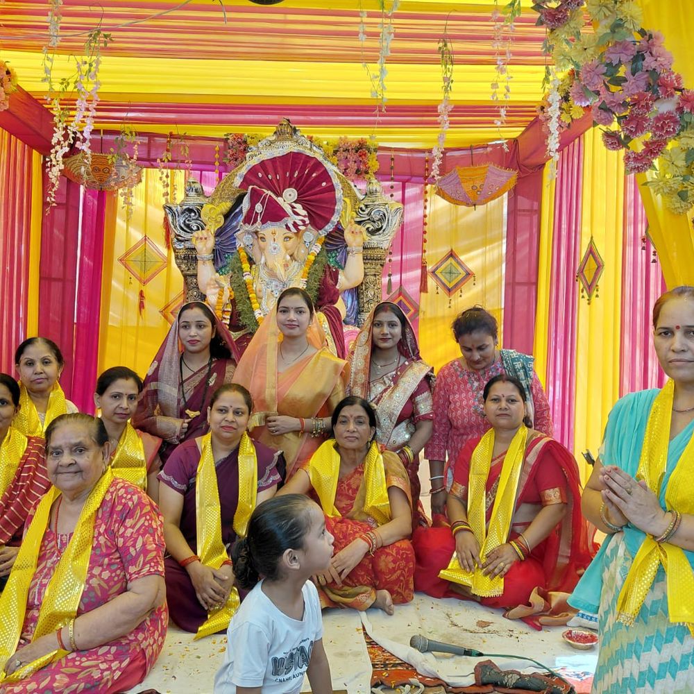 गणेशोत्सव में भक्ति के साथ सांस्कृतिक कार्यक्रम:गाजियाबाद में धूमधाम से हुआ गणेश पूजन, महिलाओं ने की डांस प्रतियोगिता