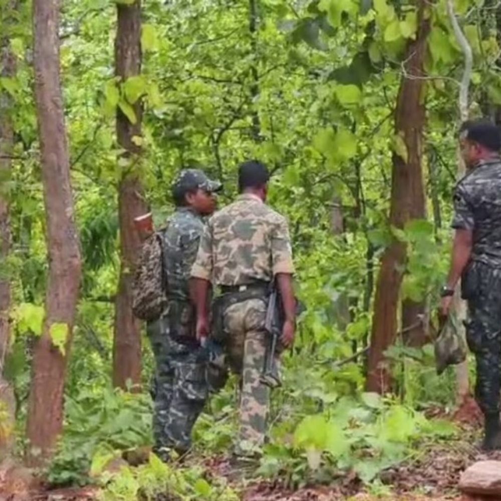 गयाजी के जंगलों में 15 लाख का इनामी नक्सली