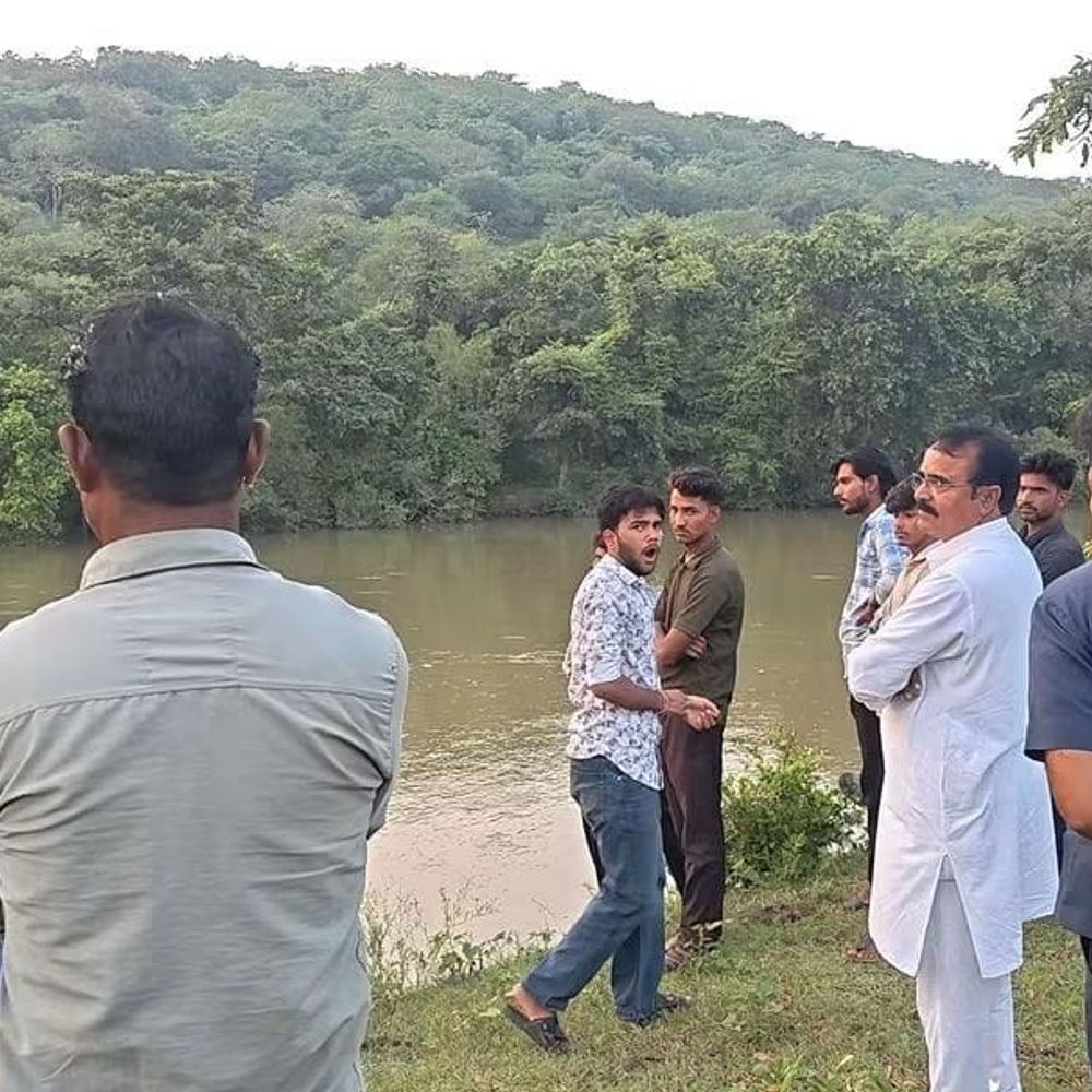 अशोकनगर में आमखो नदी में बहे दो किशोर:नदी में नहाने गए थे, SDRF की टीम रात तक तलाश में जुटी