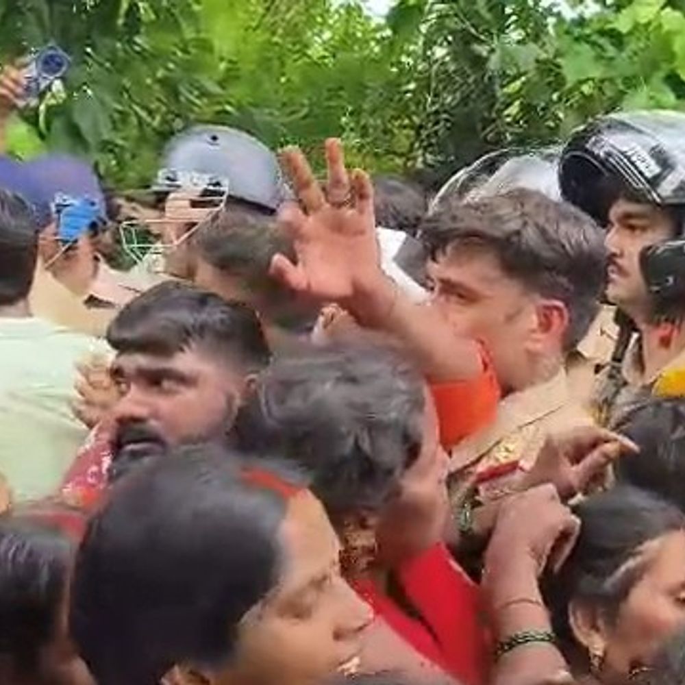 सपा नेता काजल निषाद समेत 50-60 लोगों पर केस:विनोद साहनी का शव रखकर किया था प्रदर्शन, रोड की थी जाम