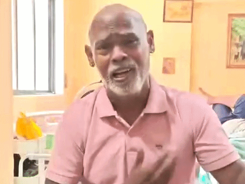 विनोद कांबली वृद्धाश्रम में दिखे, VIDEO वायरल:बोले- यहां अच्छी सुविधाएं हैं, ऐसा महसूस नहीं होता कि घर से दूर हूं